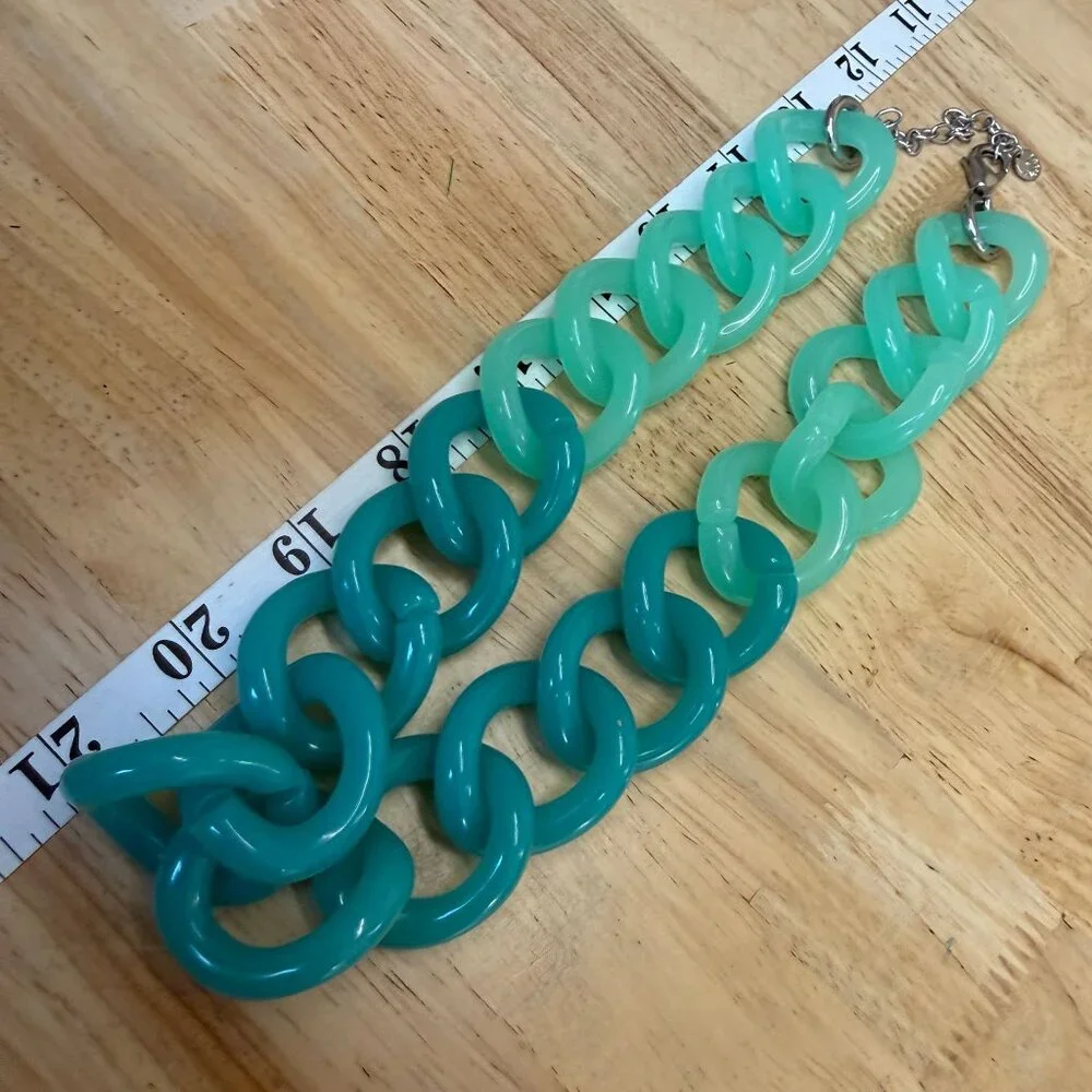 Talbots Chunky Acrylic Chain Link Necklace In Gradient Green & Teal Statement - Picture 6 of 6